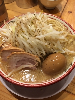 「らーめん　麺少なめ玉子」@らーめん バリ男 日本橋店の写真