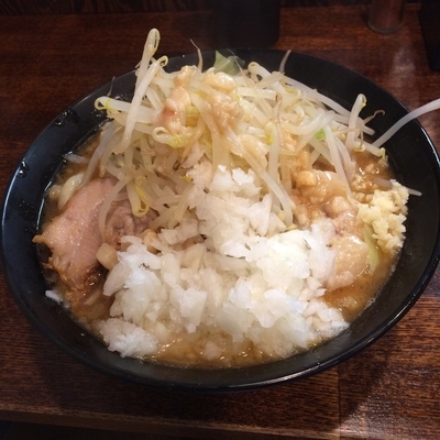 「辛普通 極太麺 ニンニク アブラ」@麺屋 鳳の写真