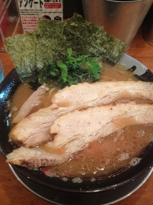 「チャーシュー麺中盛、硬め」@濃豚骨醤油ラーメン 馬力屋の写真
