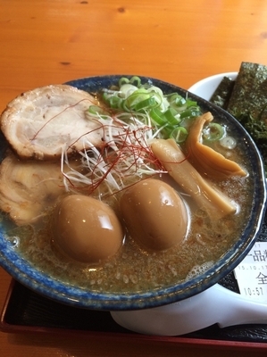 「海老塩ラーメン+全部のせ」@原点 中村屋の写真