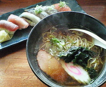 「ランチセット　９００円　※」@すしとパスタ いとう家の写真