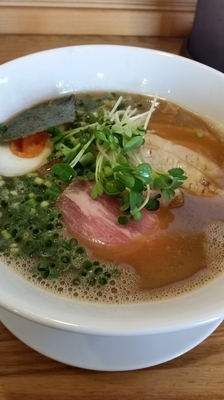 「鶏白湯チャーシュー麺醤油」@麺屋 佳佳の写真