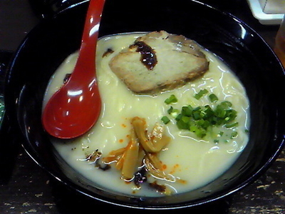 「野郎ラーメン¥680」@本格博多豚骨ラーメン 豚野郎 護国寺店の写真