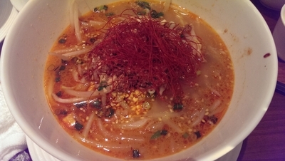 「坦々麺」@虎包 新百合ケ丘エルミロード店の写真