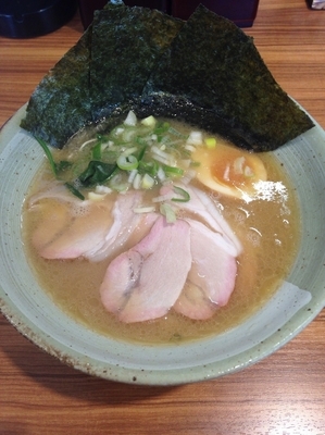 「とんこつらーめん  細麺」@家系ラーメン 横道(odo)の写真