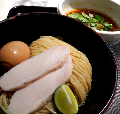 「あっさり淡麗(細麺)鶏つけ麺+味玉 900円」@煮干し中華そば 一燈の写真