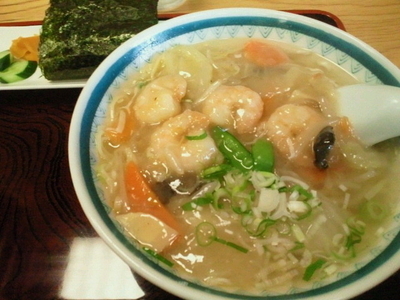 「蝦仁湯麺とおにぎり（Bランチ） 700円」@マルイチ 神田軒の写真