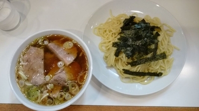 「ハーフチャーシューざるらぁめん」@らぁめん ほりうち 新橋店の写真