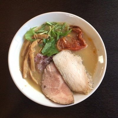 「鶏白湯 醤油（800円）」@麺屋 京介の写真