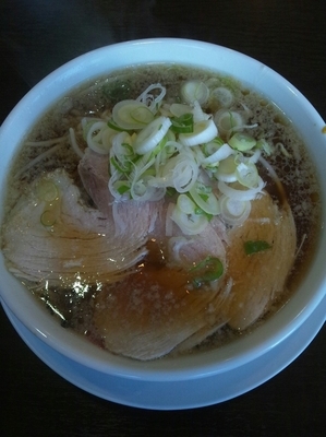 「醤油ラーメン」@らーめん まるはちの写真