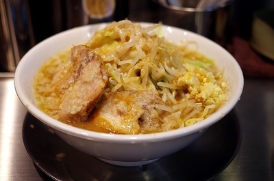 「ラーメン(ニンニク・アブラ)750円」@ジロリアン 赤坂店の写真