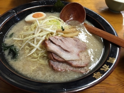 「醤油ラーメン大盛＋チャーシュー2枚＋半ライス950円」@ラーメン青木亭 川口店の写真