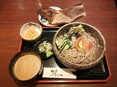 「ごまだれつけそば＋角煮入りちまき」@大むら そば店の写真