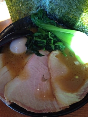 「チャーシューメン＋味付玉子」@末廣家の写真