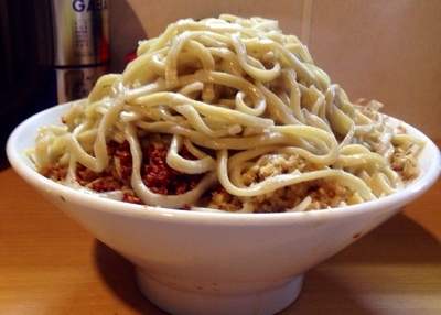 「小ラーメン700【コレ150】汁無し70生姜50」@豚星。の写真