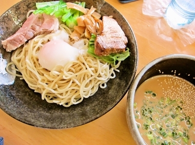 「【限定】ゴマだれ冷やしつけ麺　1,300円」@MENYA 食い味の道有楽の写真