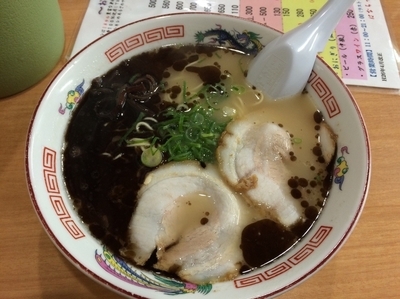 「黒ラーメン」@はなちゃんラーメンの写真