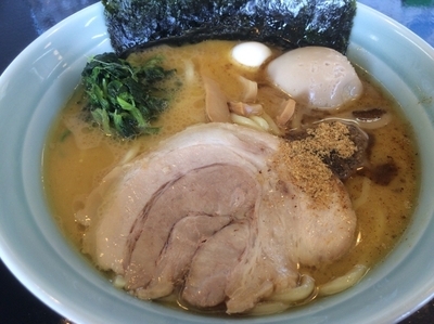 「醤油とんこつラーメン」@横浜ラーメン 麺壱家の写真