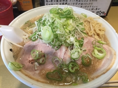「ラーメン（さっぱり・大盛り無料）」@超ごってり麺 ごっつ 新小岩店の写真