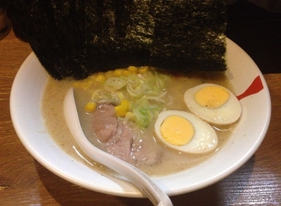 「函館塩らーめん(限定)＋ノリ＋ごはん小」@ら～めん 熊八の写真