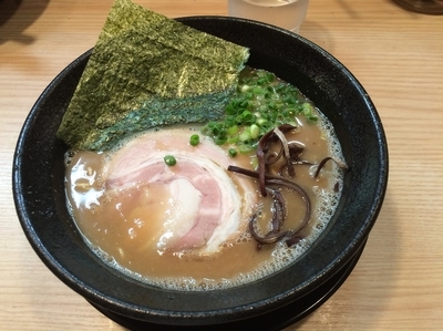 「らーめん／￥650」@九州とんこつらーめん ひらさわの写真