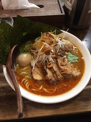 「紅スペシャルラーメン」@らーめん チキントの写真