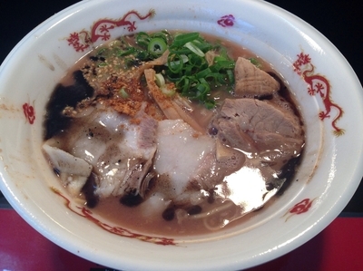 「無鉄砲がむしゃらの「骨つきスペアリブ黒豚骨ラーメン」」@大つけ麺博プレゼンツ つけ麺VSラーメンの写真