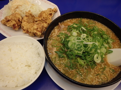 「唐揚げ定食(994円)、味噌(+75円)クーポン(-300円」@来来亭 可部店の写真