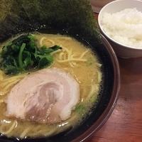 ラーメン(並)￥６８０＋半ライス