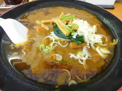 「カレーラーメン」@美うら食堂の写真