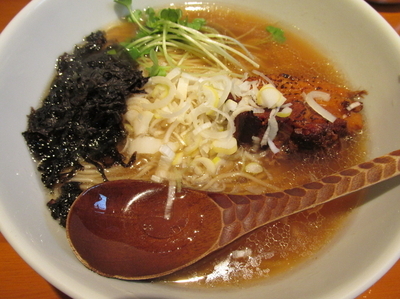 「醤油らーめん　「750円」」@麺Dining Number Nine 09の写真