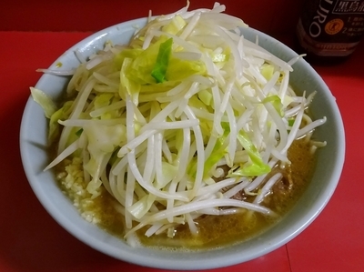 「小ラーメン（700円）麺硬めヤサイニンニク」@ラーメン二郎 桜台駅前店の写真