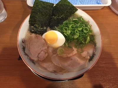 「ラーメン並」@豚骨発祥 久留米ラーメン くるめやの写真