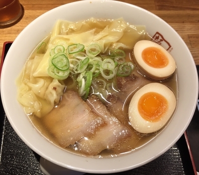 「喜多方わんたんラーメン＋味付玉子（￥840＋￥120）」@喜多方ラーメン 坂内 石川町店の写真