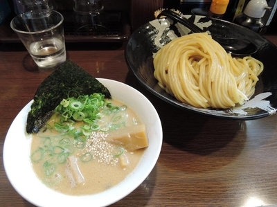 「つけとん（大盛）」@越後ラーメン 維新 湯沢本店の写真