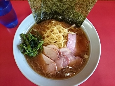 「中盛りチャーシャー麺(固め濃い目)」@豚骨ラーメン 長谷川家の写真