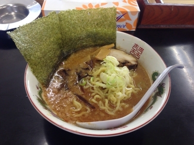 「辛ホームラン拉麺」@ホームラン軒の写真