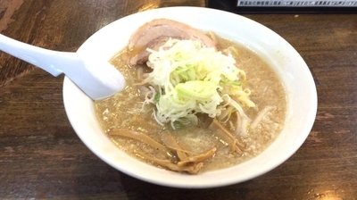 「しょうゆらーめん」@こってりらーめん 誉の写真