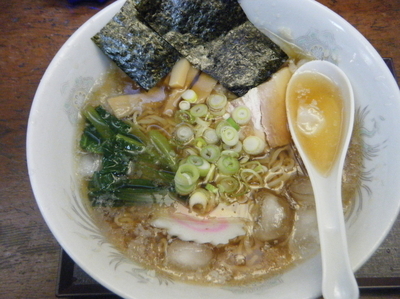 「冷たいスープの支那そば600円」@すずらんの写真