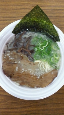 「濃厚博多豚骨炙り豚トロ肉盛りラーメン」@東京ラーメンショー2015の写真