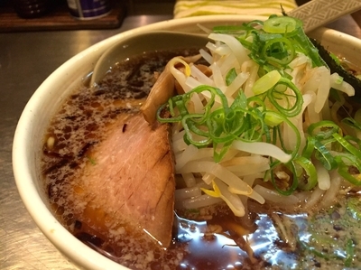 「醤油らーめん・中盛」@柳麺 はな火屋の写真