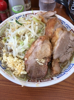 「ブタ入りラーメン」@ラーメン二郎 亀戸店の写真