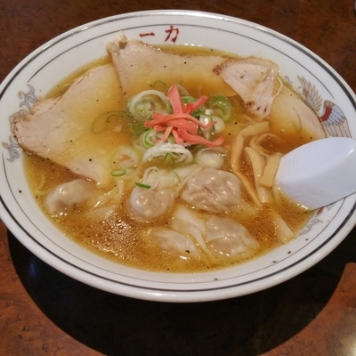 「ワンタン麺(１，０００円)」@中華そば 一力 本店の写真