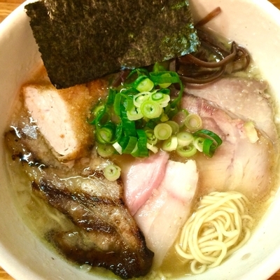 「プレミアム豚骨チャーシューメン1000円気まぐれ丼350円」@麺や 福一の写真
