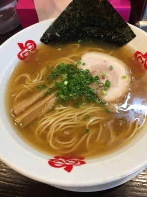 「醤油ラーメン」@らーめん 本竈の写真