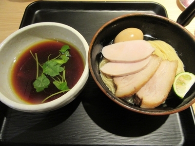 「１０月限定　あっさり淡麗特製鶏つけ麺（１０００円）」@煮干し中華そば 一燈の写真
