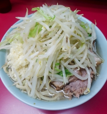 「小ラーメン豚入り(750円)」@ラーメン二郎 中山駅前店の写真