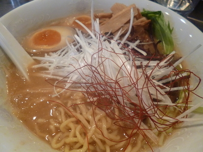 「【冬季限定】さんじの味噌+味玉」@さんじの写真