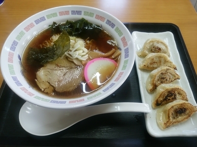 「Bラーメン+餃子800円」@手延べラーメン 大連の写真
