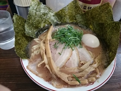 「らぁ麺(大)＋特トッピング」@麺屋庄太 津久井浜店の写真